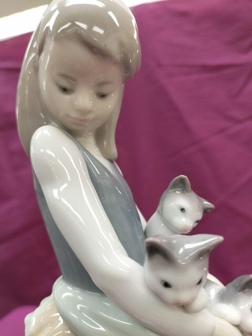 リヤドロ陶器人形スペイン「エプロンに子猫いっぱい）#1309絶版